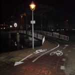 reverse graffiti op fietspad